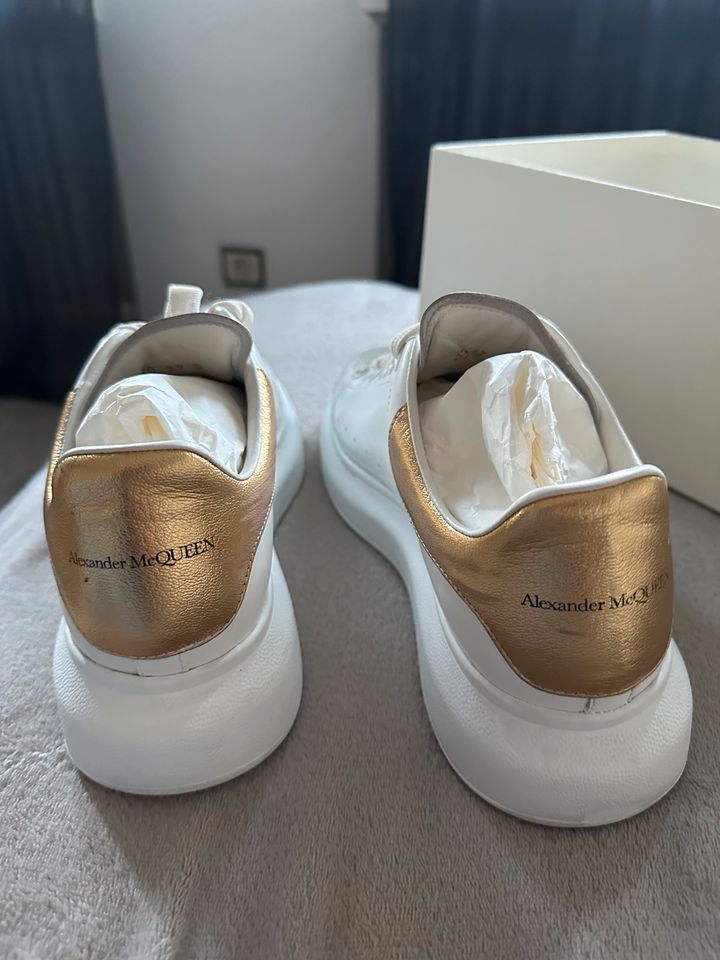 Alexander Mcqueen sneaker 39 w neu❤️ in Waldbröl