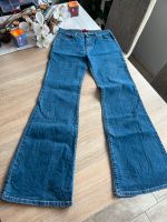 Jeans mit Schlag Gr. 38/S Brandenburg - Wittenberge Vorschau