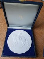 Porzellan Medaille "Kurfürst" Münzcompagnie Düsseldorf Berlin - Charlottenburg Vorschau