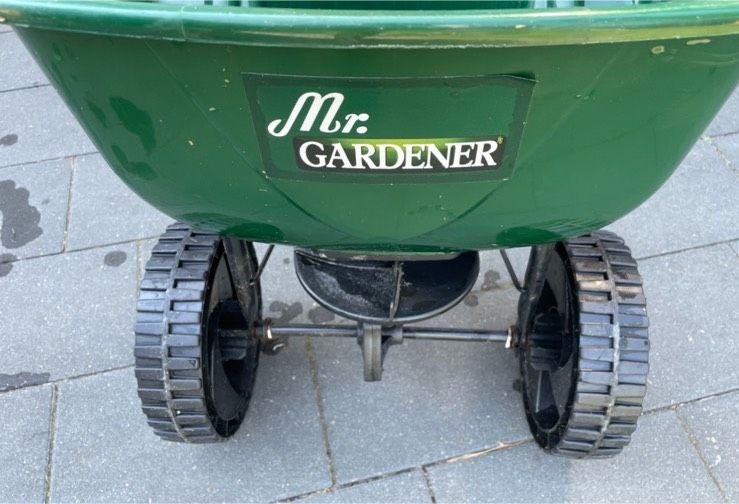 Streuwagen Mr. Gardener 15 Liter in Soltau