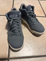 Nike Jordan Sportschuhe grau, 40 neuwertig Köln - Ostheim Vorschau