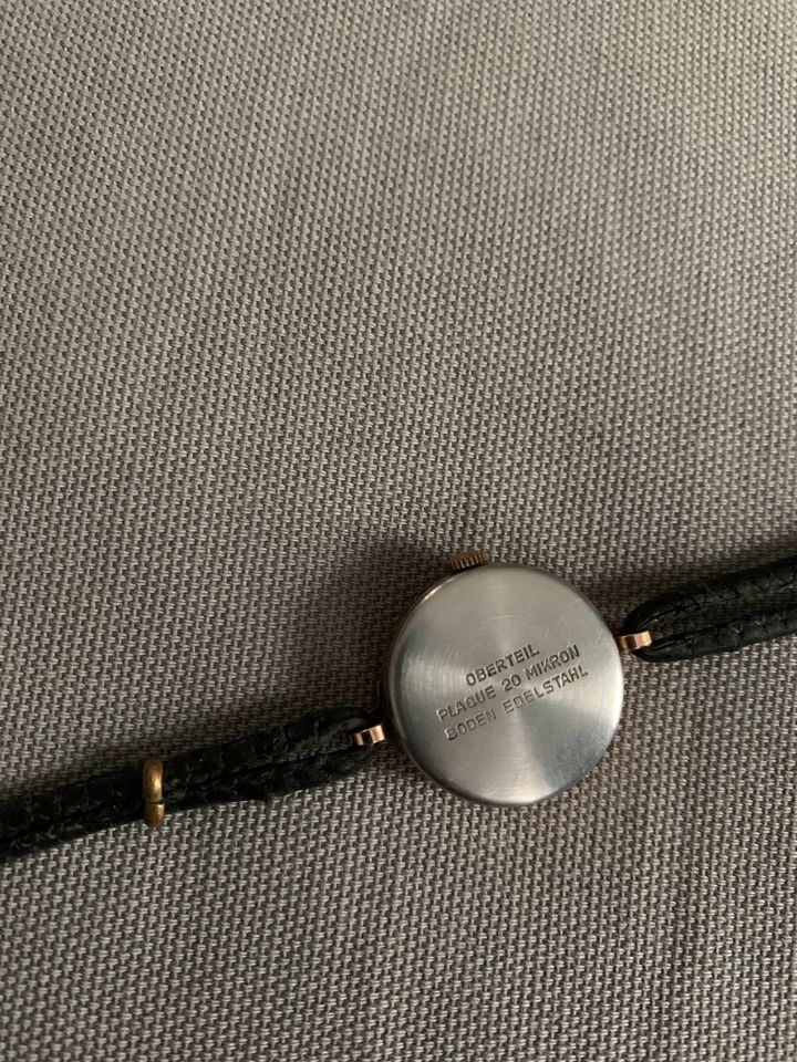 Sehr alte Damen Armbanduhr Uhr von UMF Ruhla 15 Rubis in Bad Segeberg