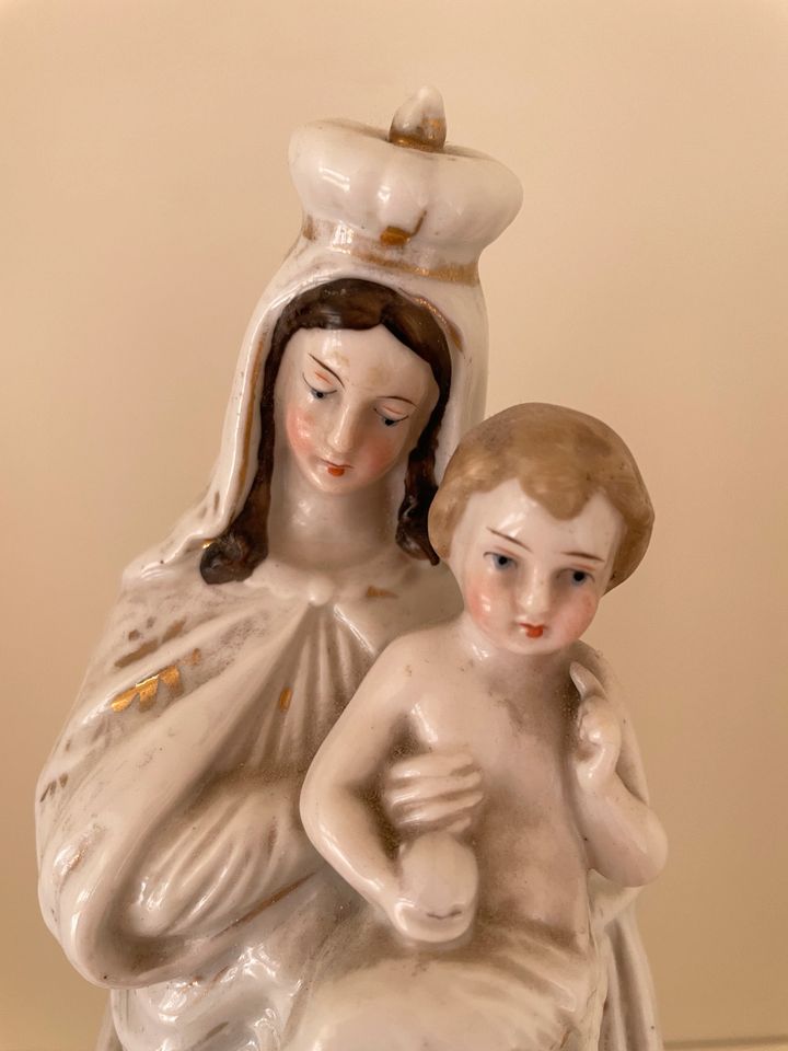 Heiligenfiguren aus Porzellan, Maria mit Kind, Jesus/Josef (?) in Prüm