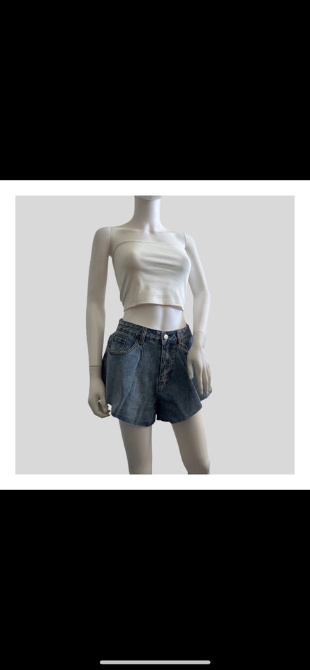 Jeans Short in verschiedenen Größen neu in Essen