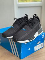 Adidas NMD R1 Herren Schuhe Sneaker Neu Gr.44 Hessen - Kassel Vorschau