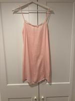 HOLLISTER® Kleid XS–Zartes roséfarbenes Lingerie-Kleid mit Spitze Niedersachsen - Wedemark Vorschau