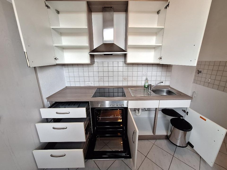 !! Preißelpöhl -Plauen - freie Eigentums-Wohnung im Erdgeschoss - 2 Zimmer Küche Bad mit Balkon! mit Stellplatz !! in Plauen