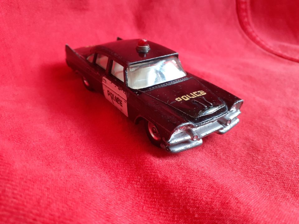 Dodge Royal Police 1958, Dinky GB , schwarz-weiß , orig, bespielt in Wallerfangen