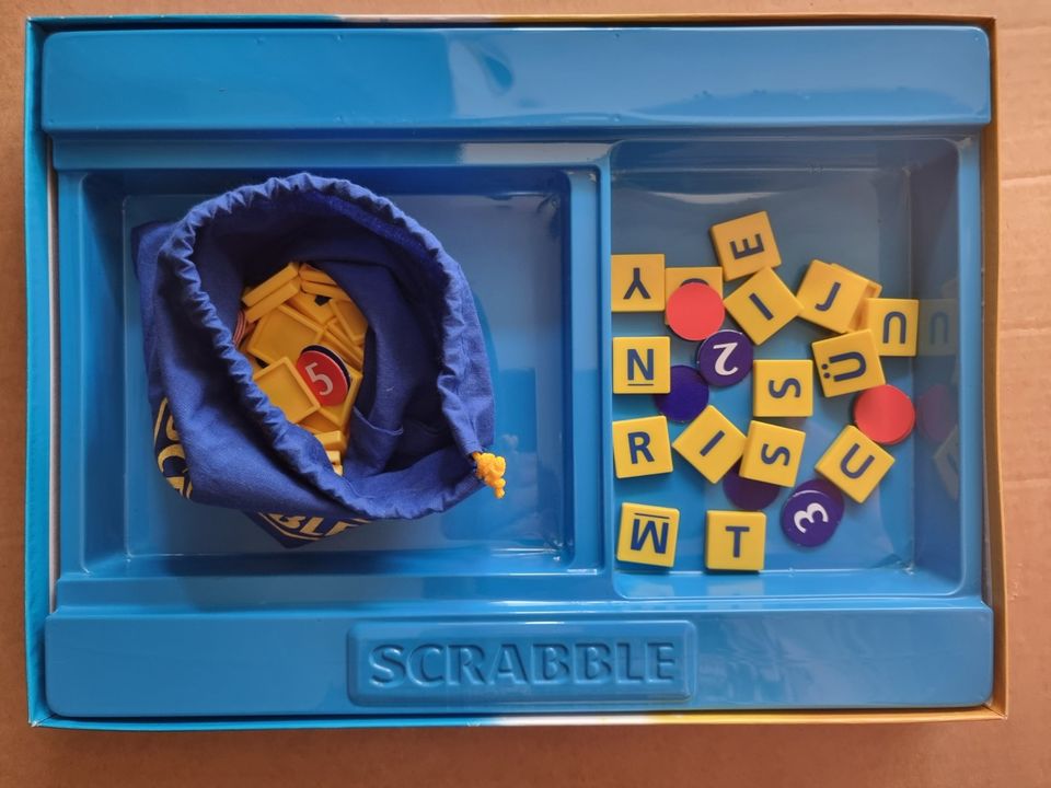 Spiel: Junior Scrabble (Mattel) - Zwei Spiele in einem ! in Struvenhütten