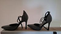 Catwalk Pumps mit Strass Niedersachsen - Wendeburg Vorschau