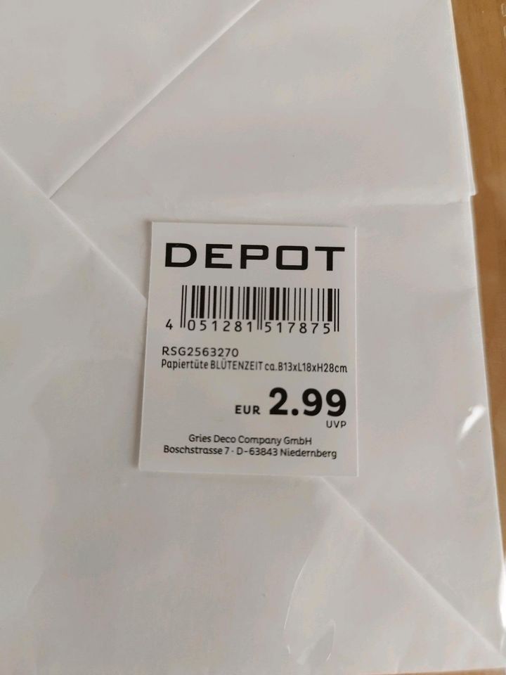 Geschenk/ Papier Tüte Blütenzeit Hase von Depot neu in Leonberg