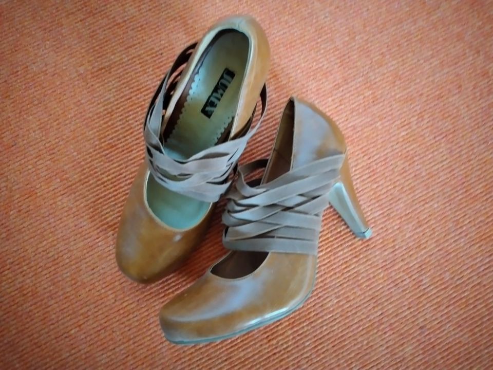 Damen Pumps, Highheels, hellbraun, elastische Riemchen, Gr. 37 in Landau in der Pfalz