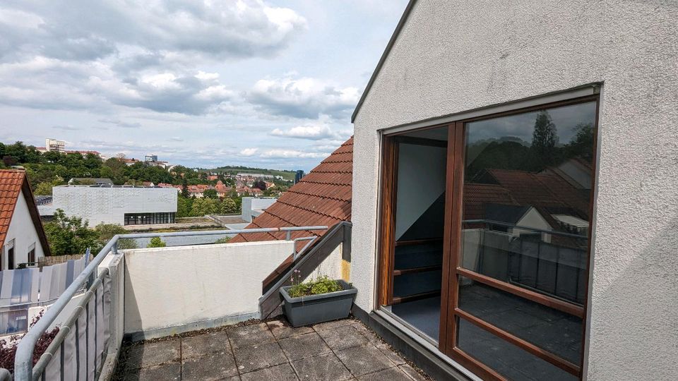 Wunderschöne Licht durchflute Wohnung mit toller Aussicht ü Stgt in Stuttgart