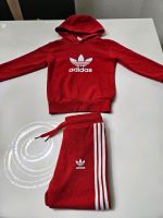 Pullover Anzug Adidas rot 98 Hessen - Dillenburg Vorschau