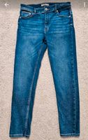 Pull & Bear Mid Waist Skinny Jeans Gr. 40 inkl. Versand Nordrhein-Westfalen - Krefeld Vorschau