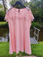 Damen Kleid Cocktailkleid 48/50 Rosa Bon Prix dekorativer Spitze Niedersachsen - Lemwerder Vorschau