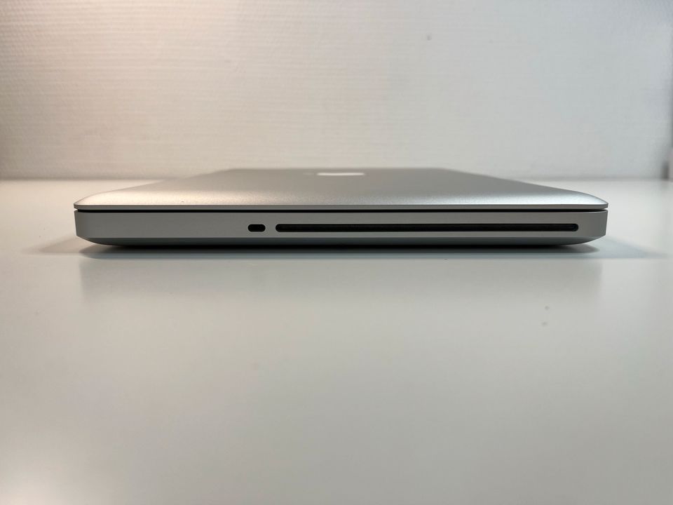 Apple MacBook Pro 13“ mid 2009 - funktionstüchtig in Isernhagen