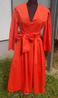 Love Moschino damen megaleichtes Kleid gr.38 korallenrot neu Frankfurt am Main - Niederursel Vorschau
