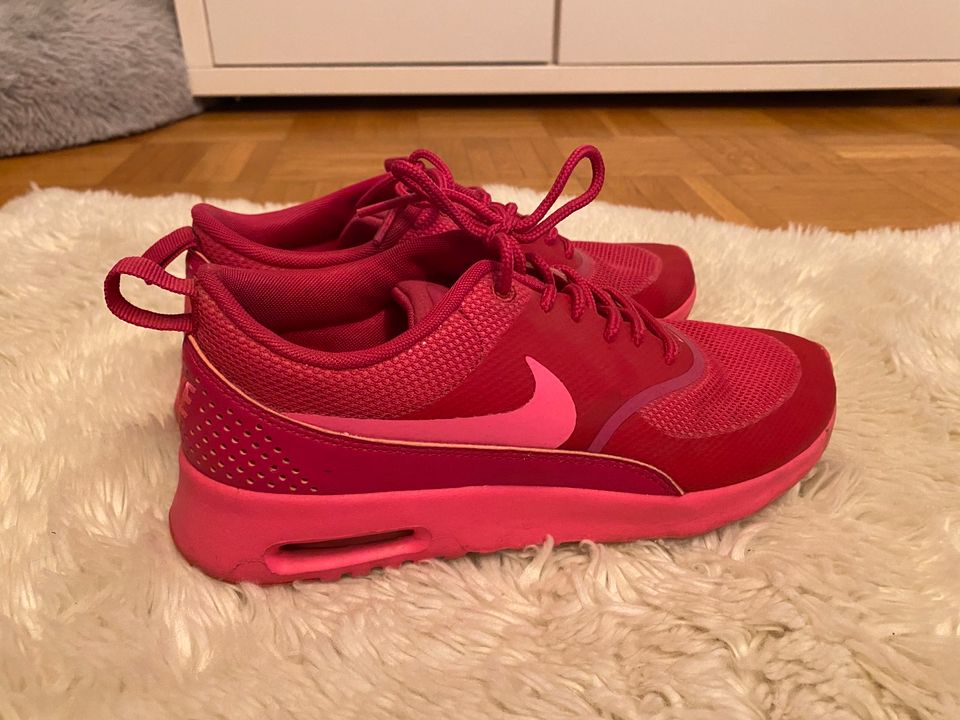 Nike Air Max Thea Gr. 38 pink in Weikersheim