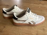 Reebok LEO Sneakers Leder cremeweiß Größe 41 Baden-Württemberg - Westhausen Vorschau