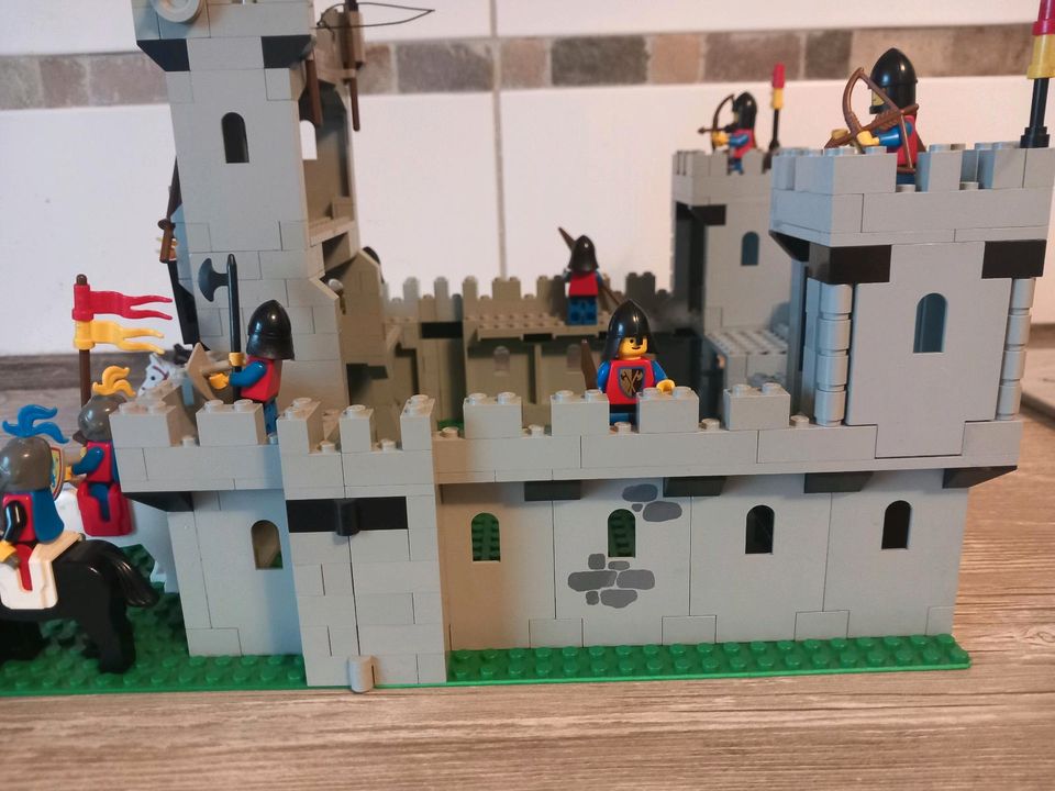 Lego 6080 Ritter Vintage Kings Castle Komplett in Oberhausen