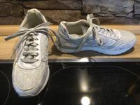 Neue Sneaker Sportschuhe in Silber Gr. 38 von Claudia Ghizzani Bayern - Regensburg Vorschau