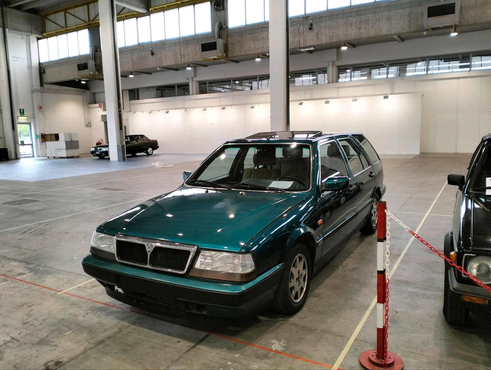 Abbildung des Autos Lancia Thema Station Wag…