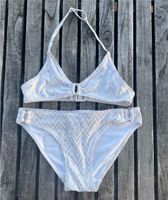 Hübscher weiß-goldener Bikini von H & M, Größe: 134/140 Bayern - Allersberg Vorschau