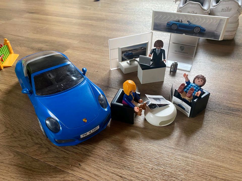 Playmobil Porsche mit Licht in Hosenfeld