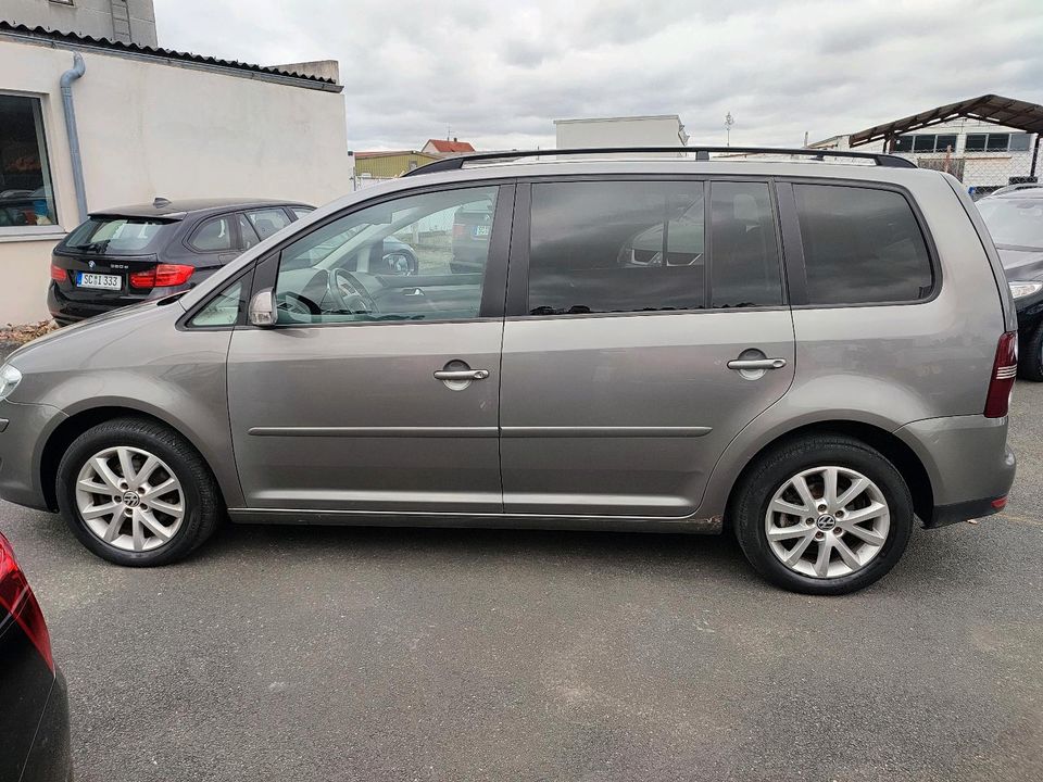 7 Sitz VW Touran 2008 1,4 TFSI 140 ps Winter Sommer TÜV in Nürnberg (Mittelfr)