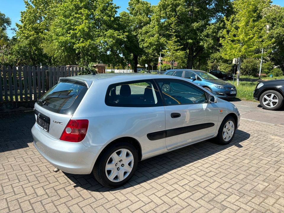 Honda Civic 1.6 Benziner AUTOMATIK TÜV NEU!!! in Magdeburg