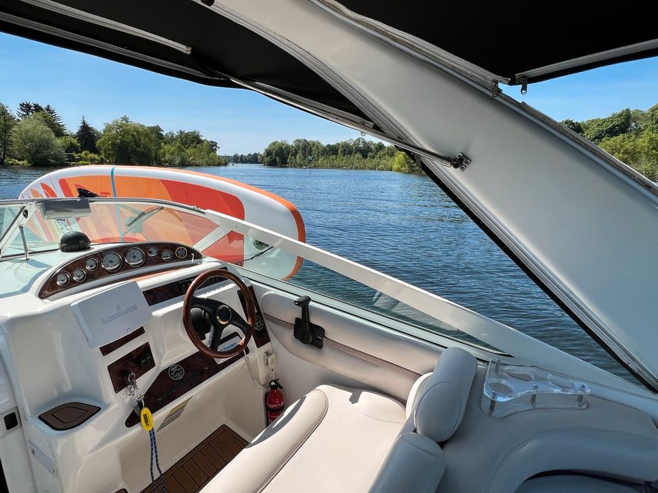 Doral 250 SE / Monticello Motoryacht / Motorboot trailerbar TOP!! in Hohen Neuendorf