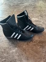 ADIDAS PERFORMANCE Sportschuh in Schwarz| Retro | unisex | Gr.41 Hessen - Altenstadt Vorschau