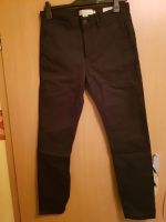 Logg Chino Hose Skinnyfit Gr.32 Frankfurt am Main - Seckbach Vorschau