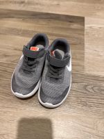 Turnschuhe Sneaker Nike Gr. 31 Kr. Altötting - Reischach Vorschau
