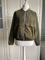 Blouson Khaki-grün Gr. 38 S. OLIVER Hessen - Oberursel (Taunus) Vorschau