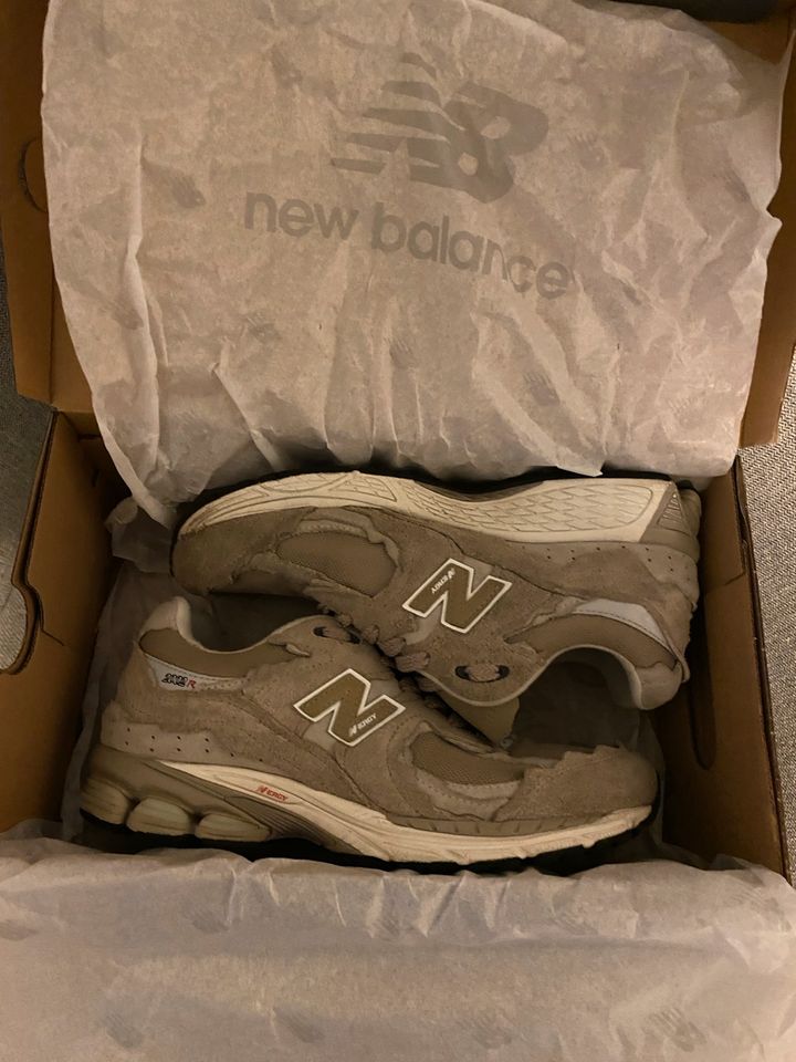 New Balance 2002R Protection Pack in Bargteheide