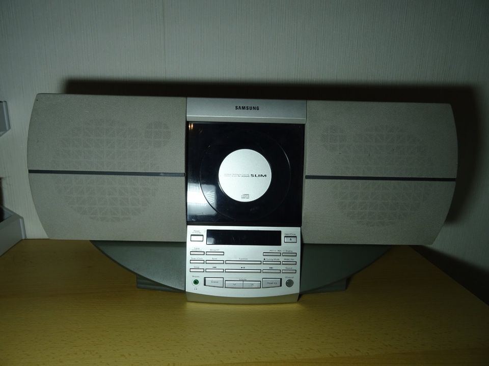 Samsung S 2000 Radio CD-Player in Fulda