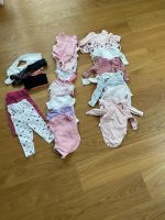 25 Teile dünnere Babykleidung in Größe 74/80 Mädchen Niedersachsen - Oldenburg Vorschau