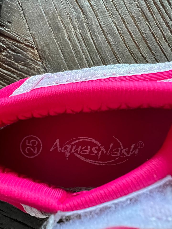 Aquasplash NEU und ungetragen Badeschuhe Turnschuhe Kinder in Stuhr