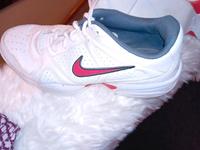NIKE Tennisschuhe Gr 40,5 Schleswig-Holstein - Handewitt Vorschau