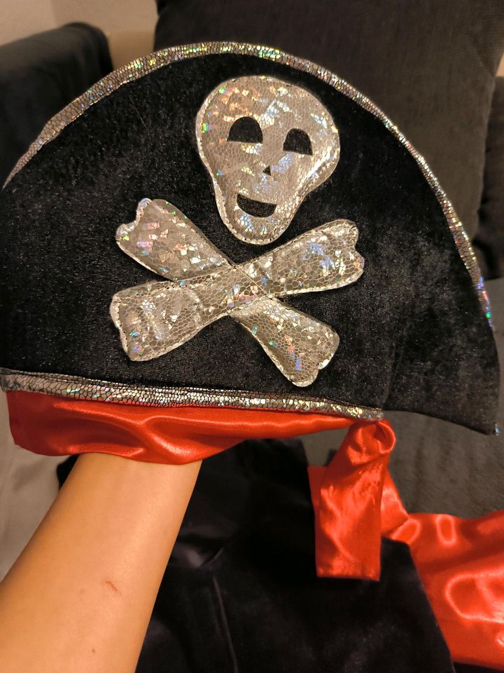 Piraten-Karnevalskostüm für Mädchen in Frankenthal (Pfalz)