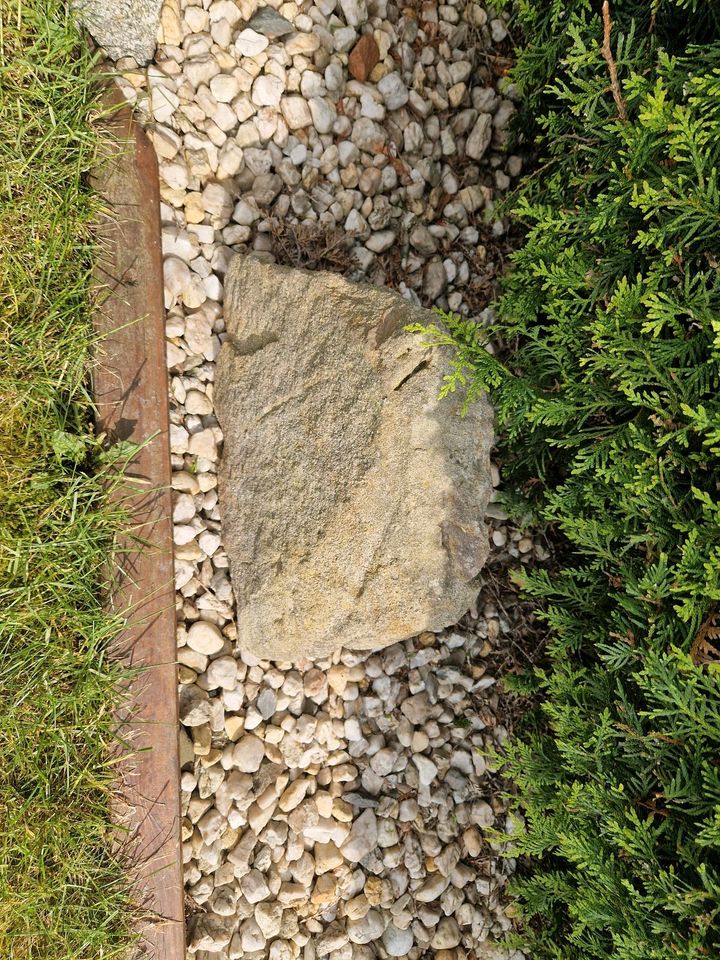 Naturstein Gartensteine Abgrenzsteine Groß Deko in Thüringen Neustadt