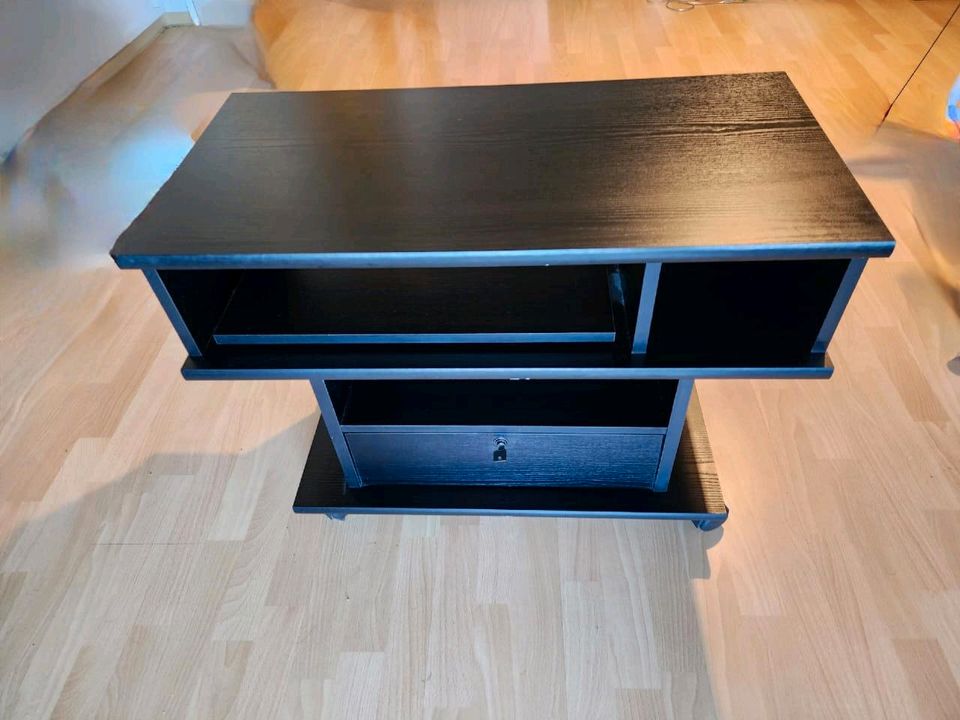 TV / Fernseher - Unterschrank auf Rollen mit Safe - Funktion in Berlin -  Neukölln | eBay Kleinanzeigen ist jetzt Kleinanzeigen