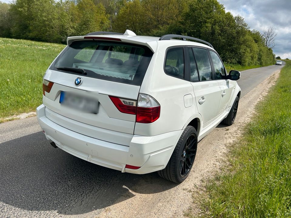 BMW X3 M-Paket, Navi, Klimaautomatik, Anhängerkupplung in Weiden (Oberpfalz)