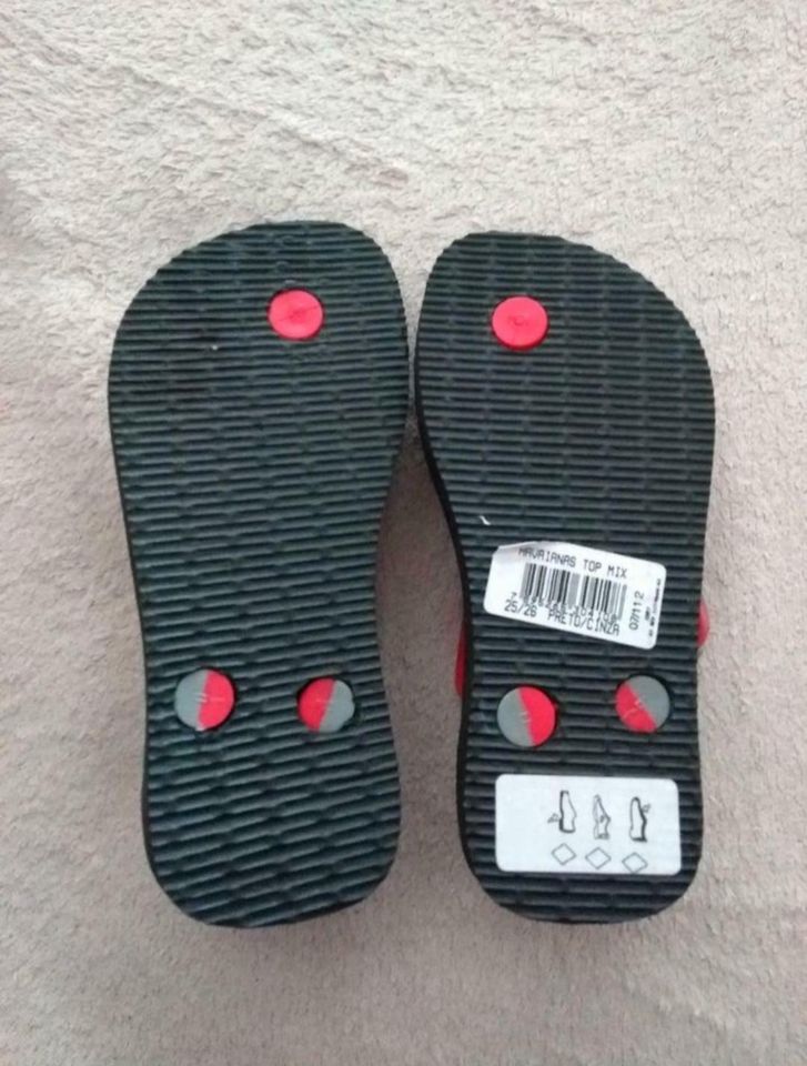 Neue Kinder Havaianas Flip Flops Größe 25/26 in Köln