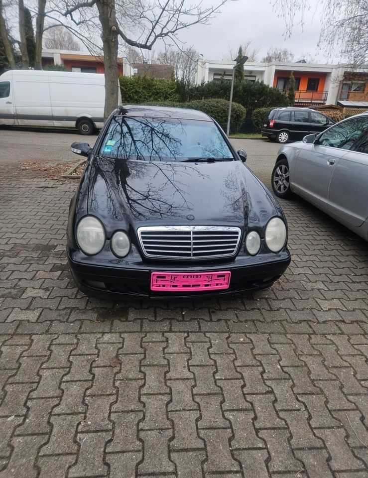 Mercedes clk 200 in Berlin