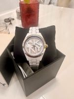 DKNY LUXUS Damen Uhr Silber weis Batterie Betrieben Super Zustand Dortmund - Innenstadt-Ost Vorschau