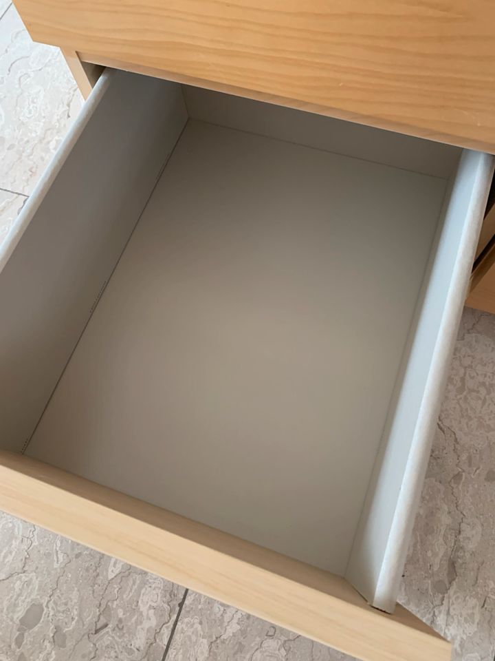 1x Ikea Malm Kommode Schrank  Nachttisch in Bönningstedt