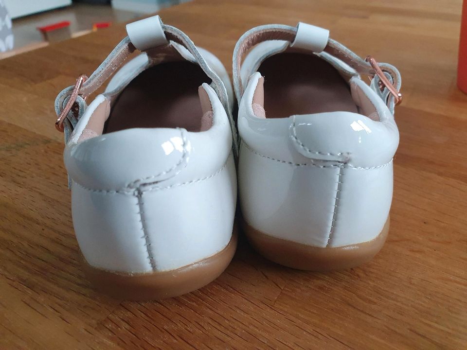 NEXT LITTLE LUXE Mädchen Sandale Lackschuh Größe 20,5 Hochzeit in Starkenberg